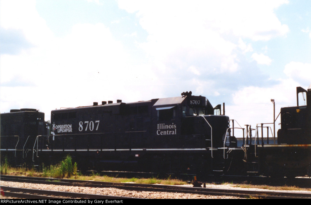 IC GP11 #8707 - Illinois Central